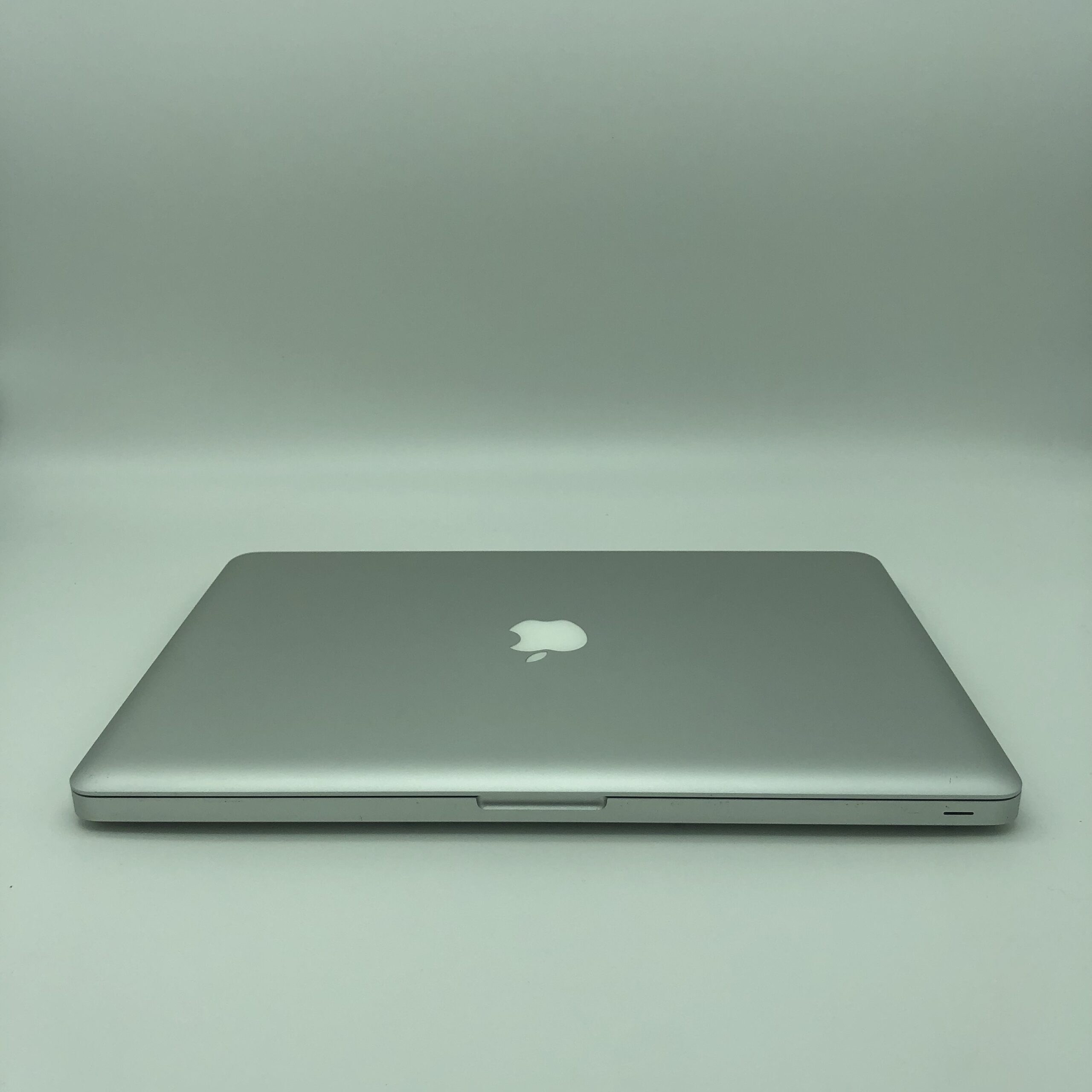 Apple MacBook Pro 15.4