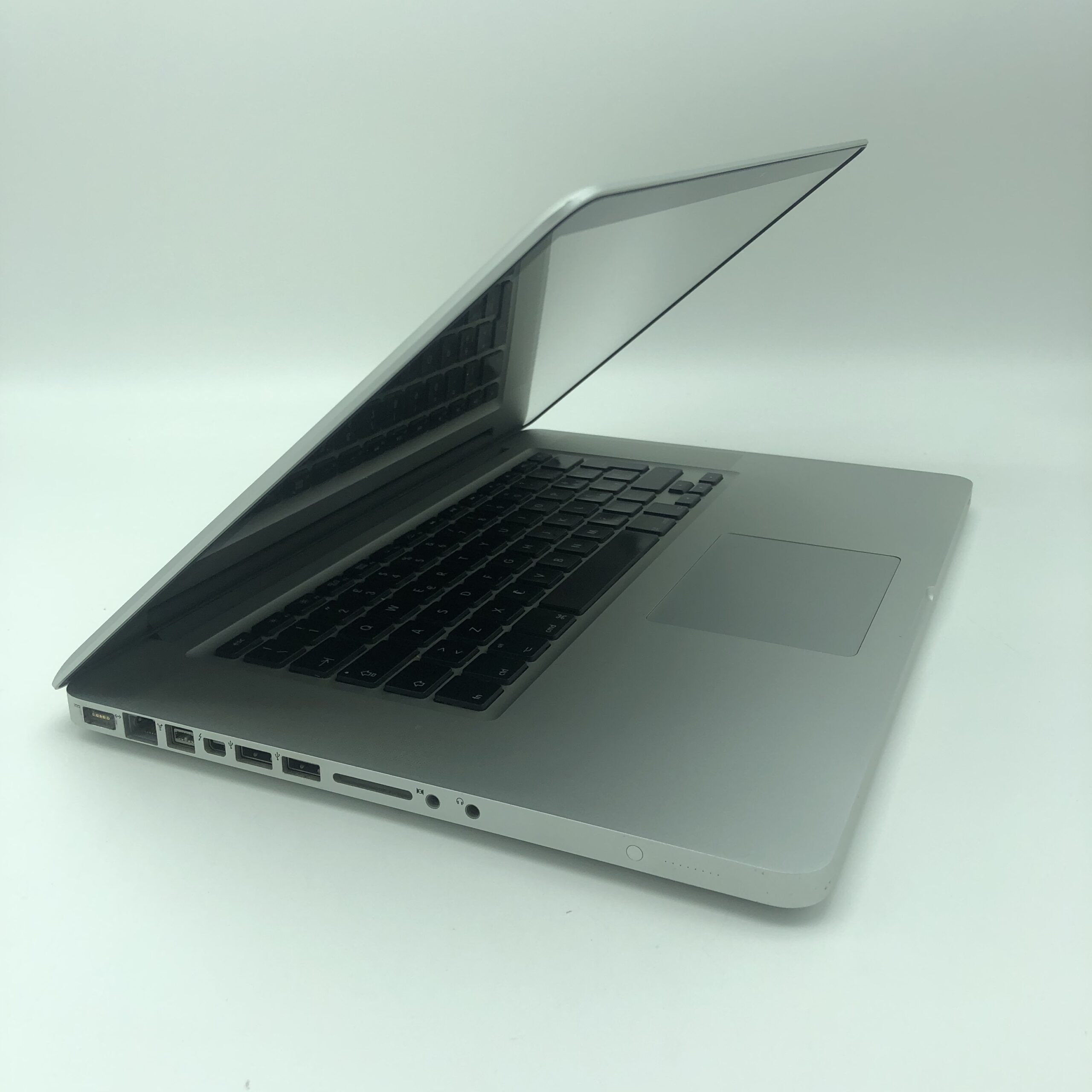 Apple MacBook Pro 15.4" intel® Core i7 2.2GHz Late 2011 (Ricondizionato) - immagine 4