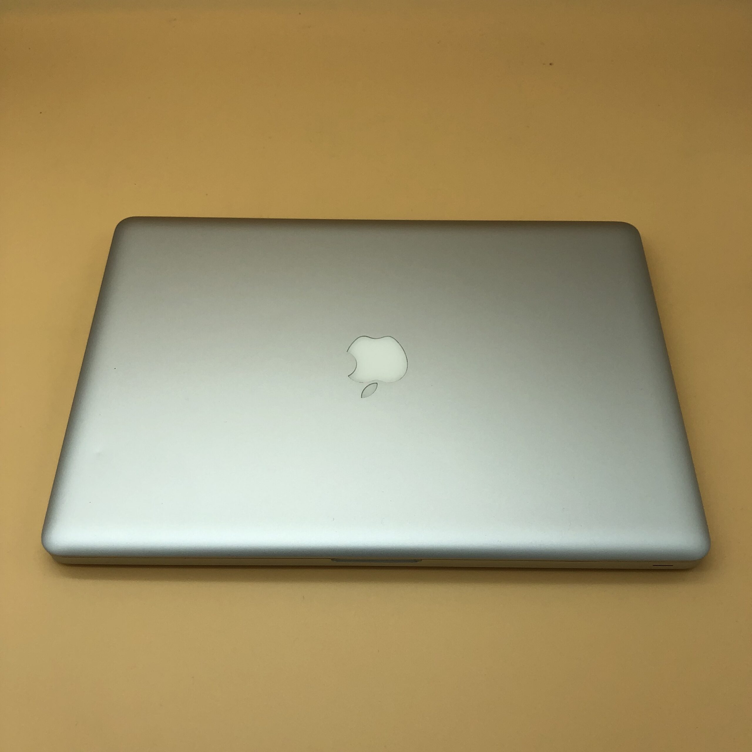 Apple MacBook Pro 15.4" intel® Quad-Core i7 2.2GHz Late 2011 (Ricondizionato) macOS Sierra - immagine 2
