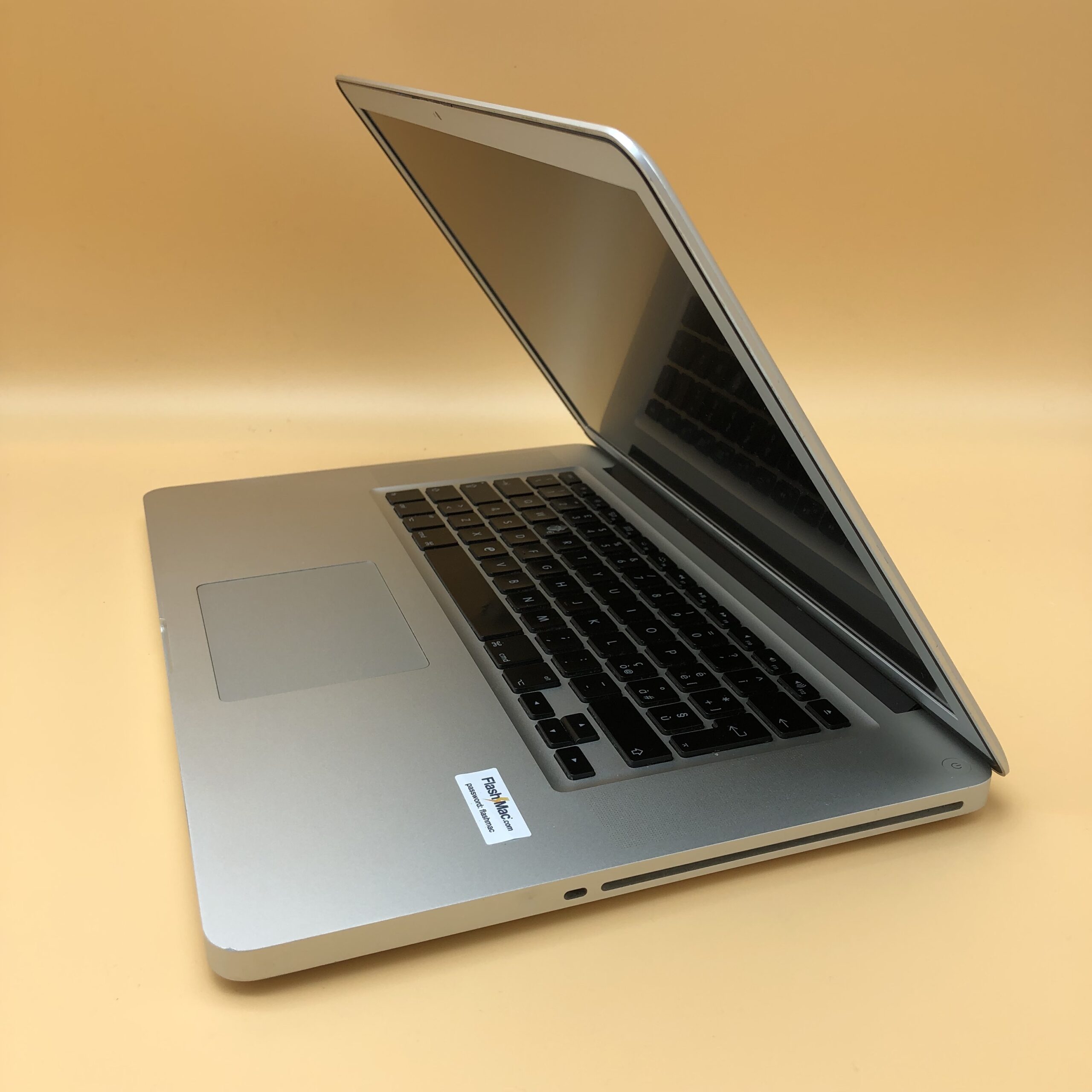 Apple MacBook Pro 15.4" intel® Quad-Core i7 2.2GHz Late 2011 (Ricondizionato) macOS Sierra - immagine 6