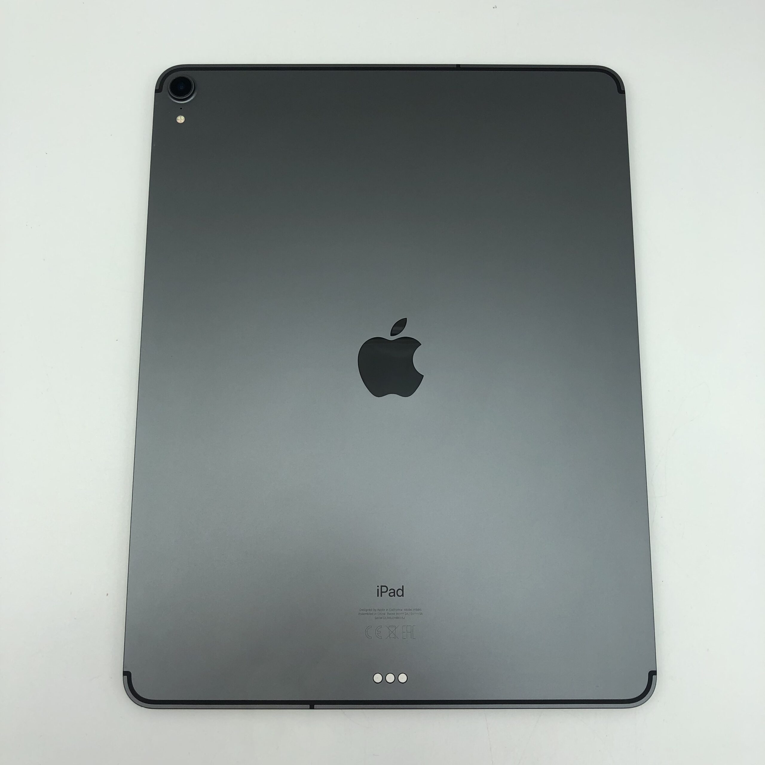 Apple iPad Pro 12.9" 3a generazione 512 GB Grigio Siderale Versione Wi-Fi + 4G LTE (Ricondizionato) - immagine 3