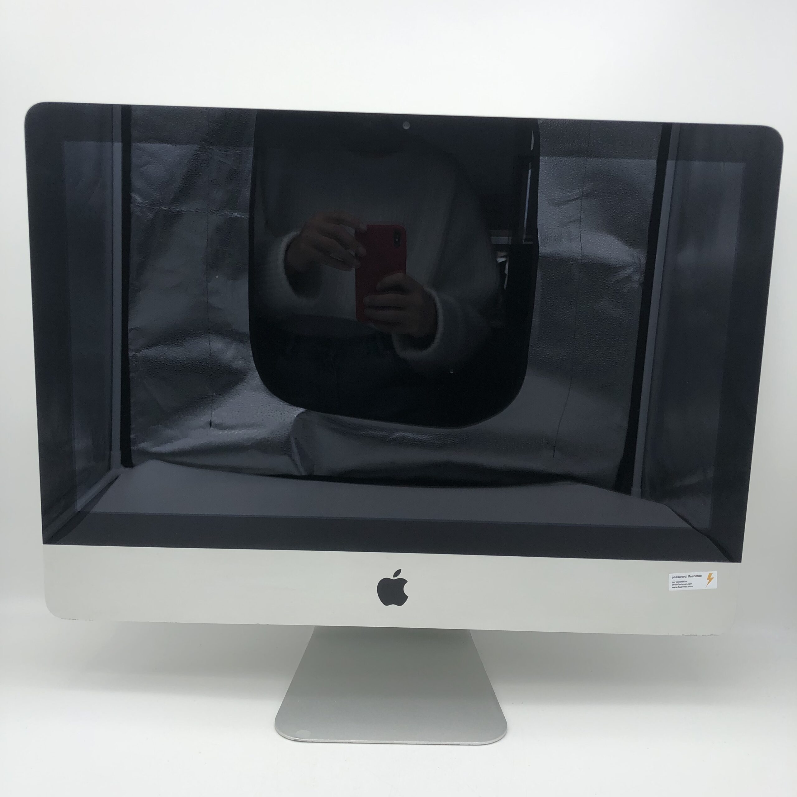 Apple iMac 21.5" Ricondizionato Potenziato Mid 2010 (Core i3, 256GB SSD) - Eccellente - immagine 2