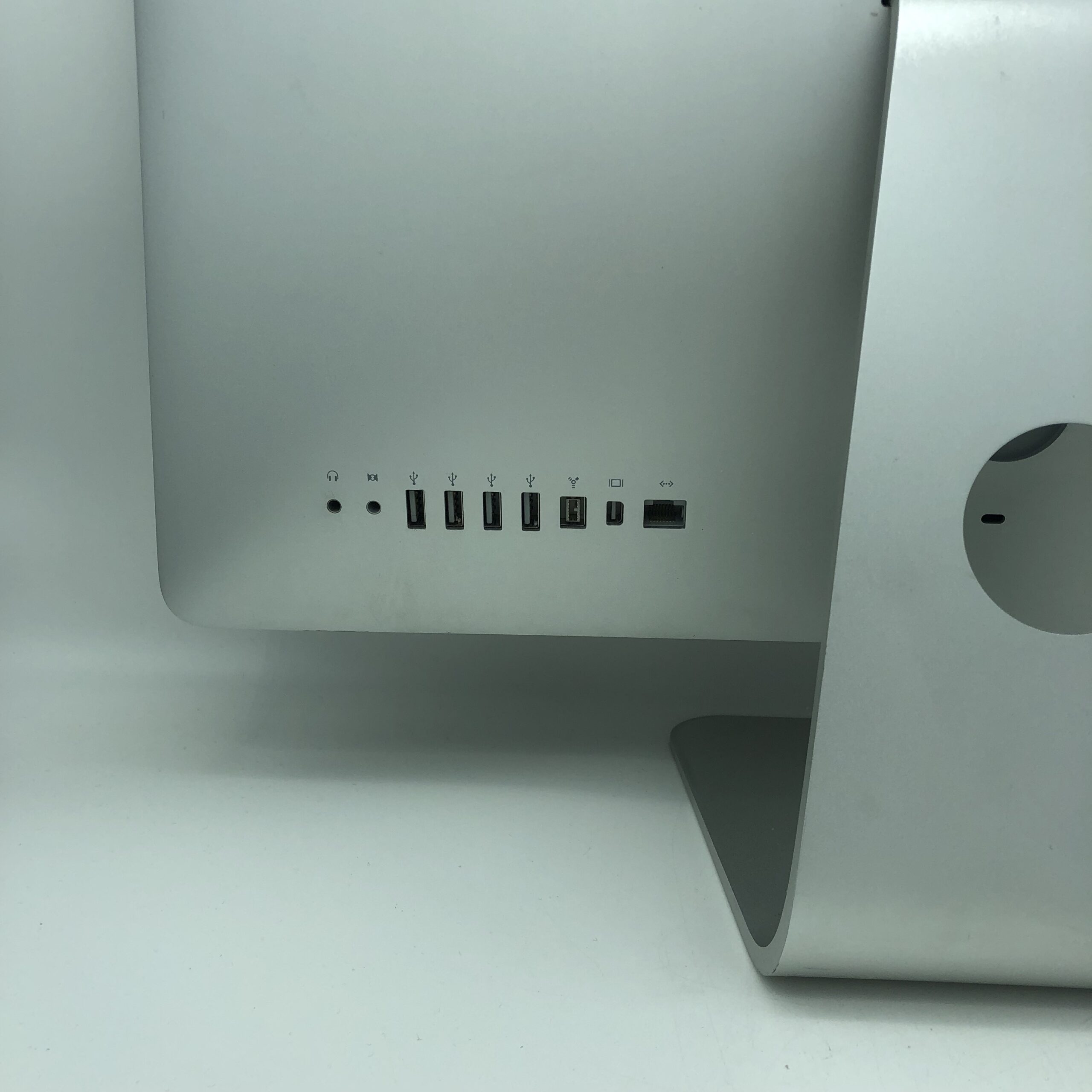 Apple iMac 21.5" Ricondizionato Potenziato Mid 2010 (Core i3, 256GB SSD) - Eccellente - immagine 5