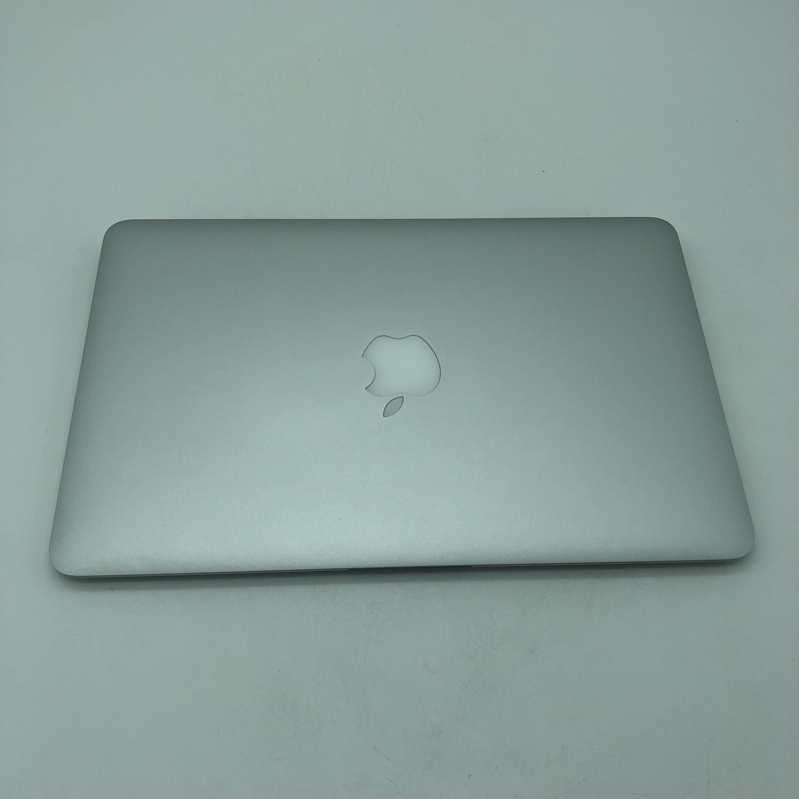 Apple MacBook Air 11.6 intel®Core 2 Duo 1.4GHz Late 2010 (Ricondizionato) - immagine 2