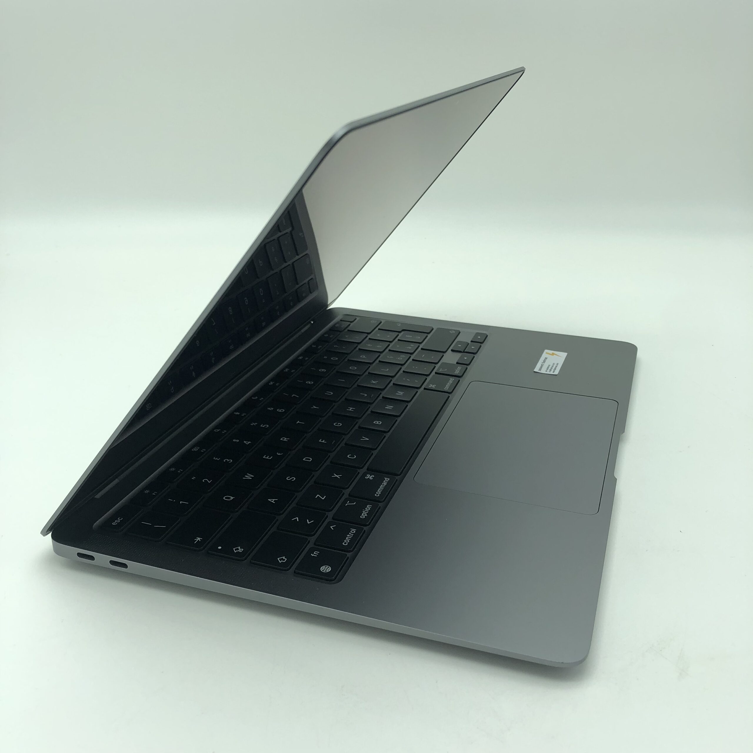Apple MacBook Air 13.3" Retina Grigio Siderale Chip M1 8-Core 2020 (Ricondizionato) - immagine 4