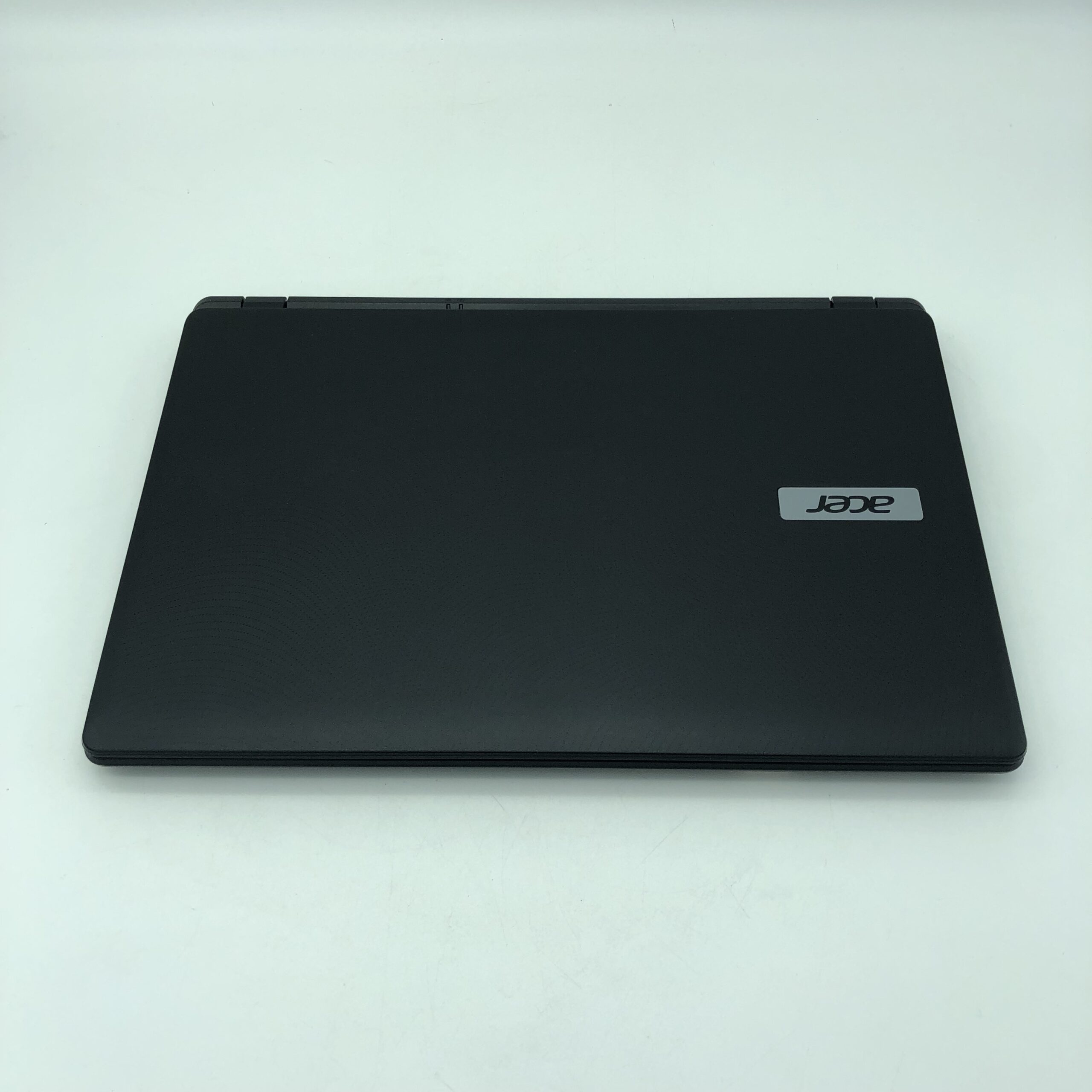 Acer Aspire E15 Ricondizionato (15", Pentium dual-core, 4GB) - Ottimo - Windows 11 - immagine 2
