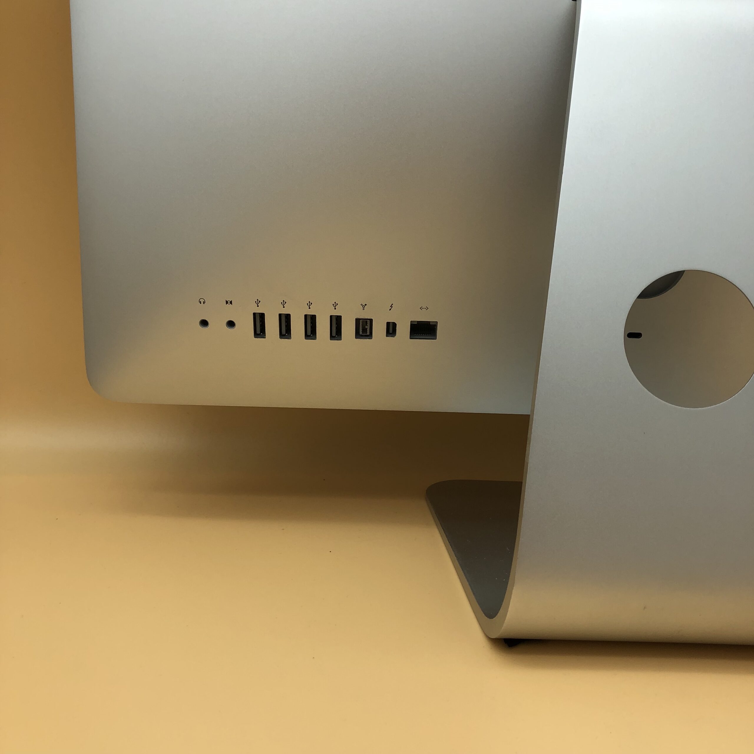 Apple iMac 21.5" Ricondizionato (2011, Core i5) - Ottimo - immagine 5