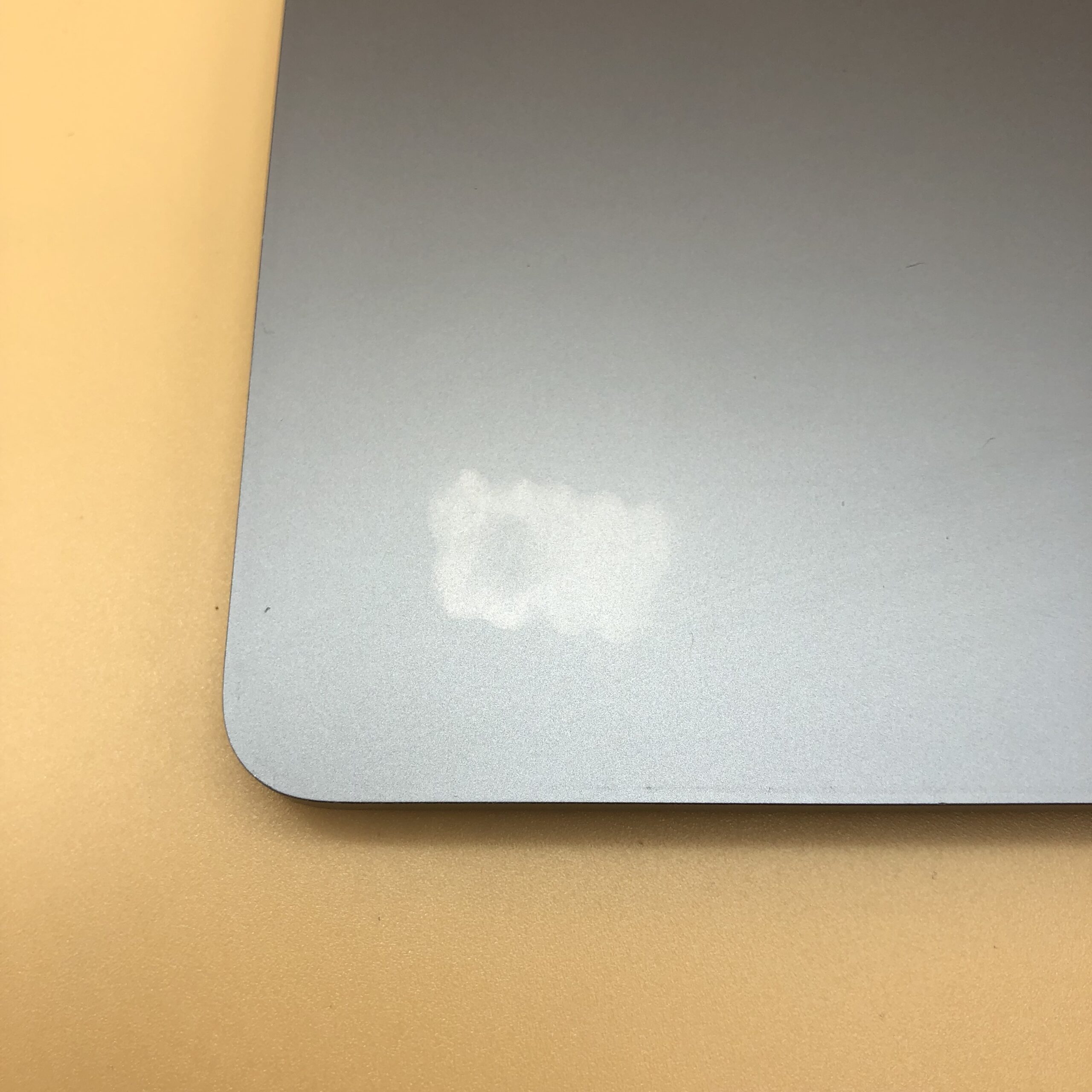 Apple MacBook Pro 15,4" Retina TouchBar Ricondizionato (2018, i7 6-core, 32GB, Space Grey) - Ottimo - immagine 4