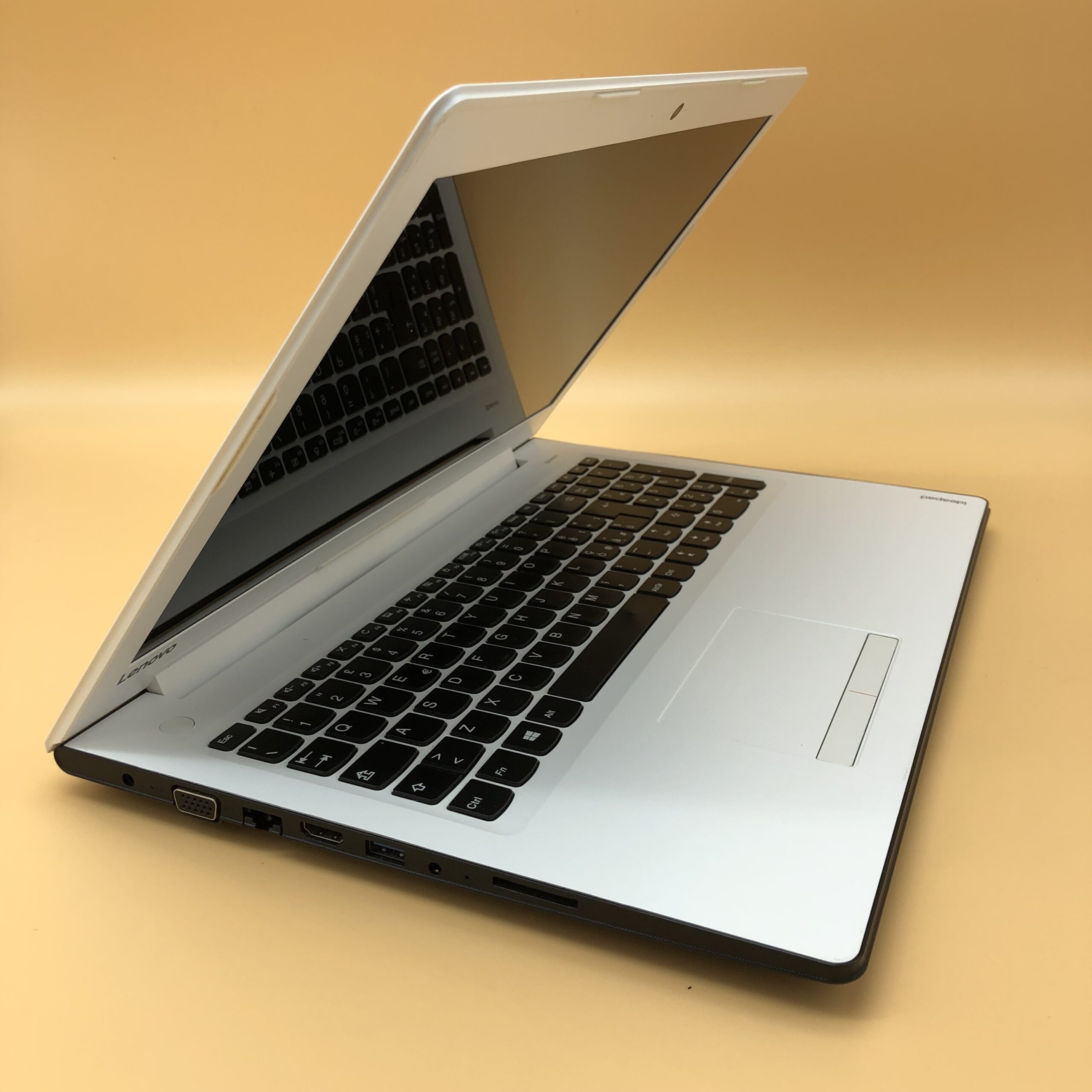 Lenovo IdeaPad Ricondizionato (15.6", i5 Dual core, 8GB, 224GB SSD) - Eccellente - Windows 11 - immagine 4