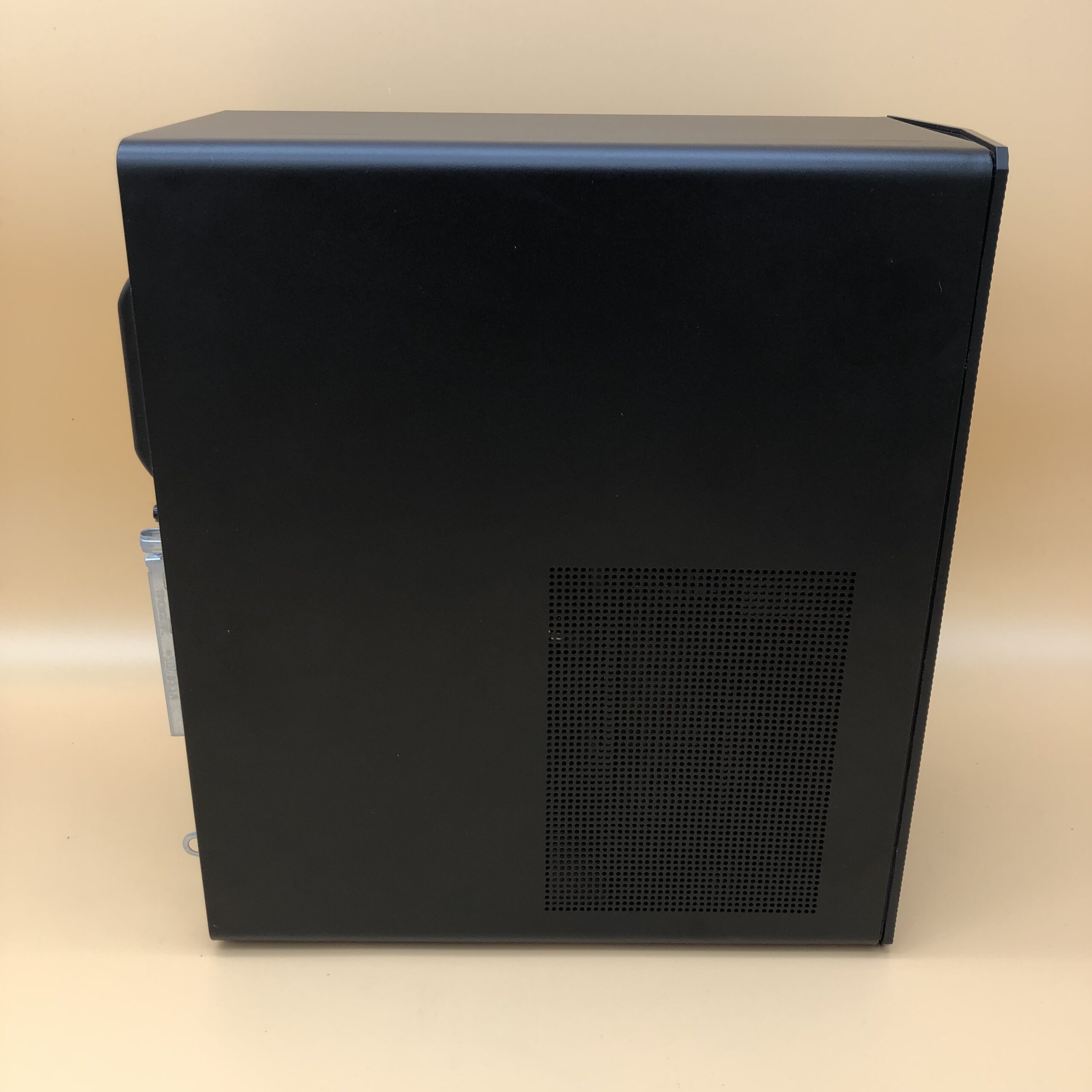hp Pavilion Gaming Ricondizionato (Ryzen 5 6 core, 16GB, 512GB SSD, GTX 1650 4GB, WiFi) - Windows 11 - Eccellente 3 Condizioni: Grado A Display: Non presente Memoria: 16 GB RAM Storage: 512 GB SSD NVMe Grafica: GeForce GTX 1650 Super 4 GB Mouse: Incluso Tastiera: Inclusa, tedesca hp Pavilion Gaming Ricondizionato (Ryzen 5 6 core, 16GB, 512GB SSD, GTX 1650 4GB, WiFi) - Windows 11 - Eccellente - immagine 3