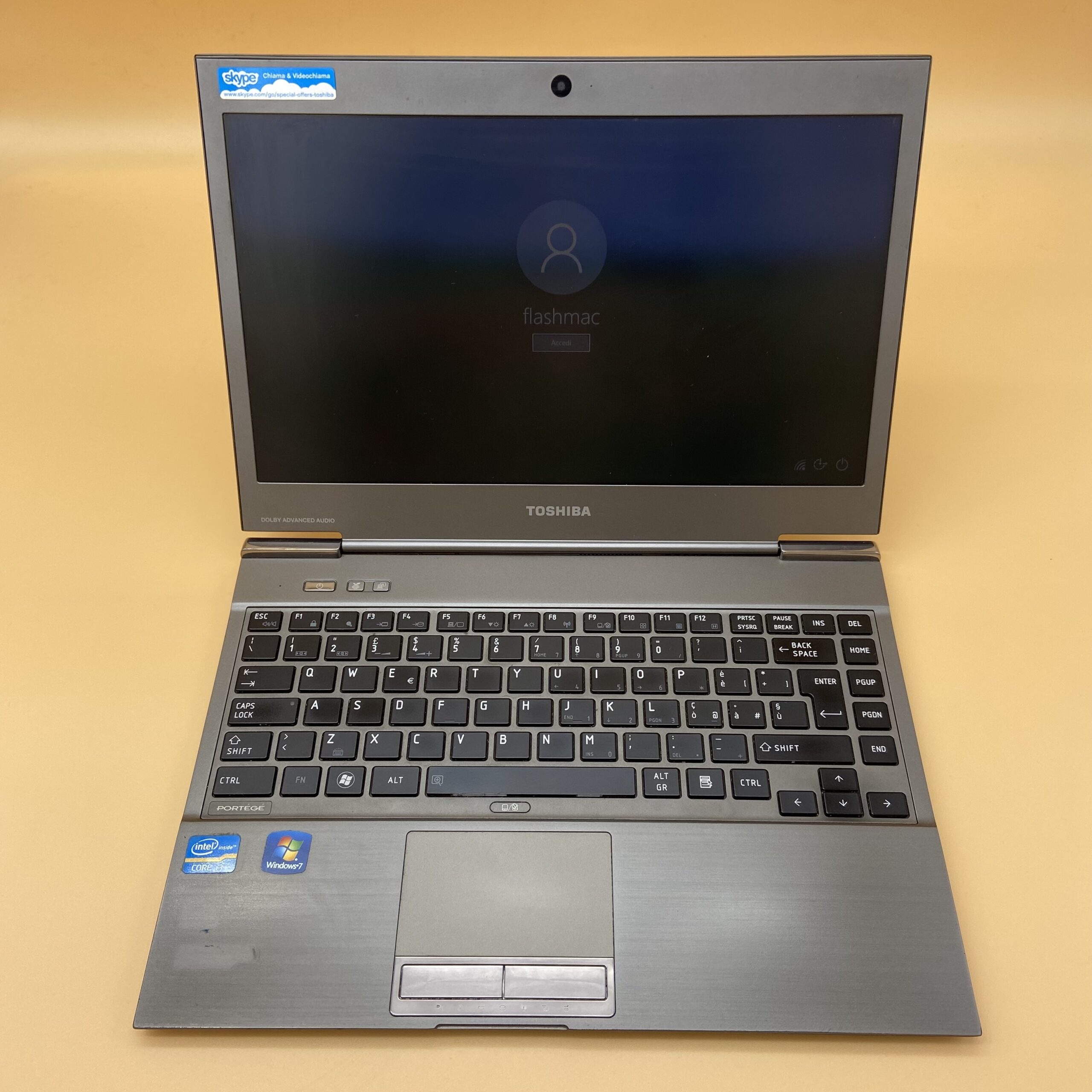 Toshiba Portegé Ultrabook Z830 (13", i3 Dual Core, 6GB) Windows 10 - Buono - immagine 2