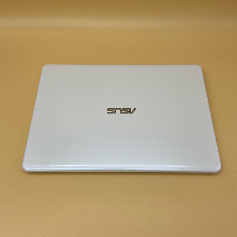 Asus Notebook Ricondizionato 14" (Intel 2-core, 4GB, 512GB SSD) Windows 10 - Ottimo - immagine 2