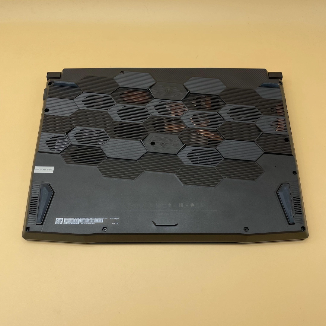 Notebook Gaming MSI Crosshair 15 Rainbow Six Extraction Edition Ricondizionato (15 pollici", i7 14-core, RTX 3060 6GB) Windows 11 - Eccellente - immagine 6