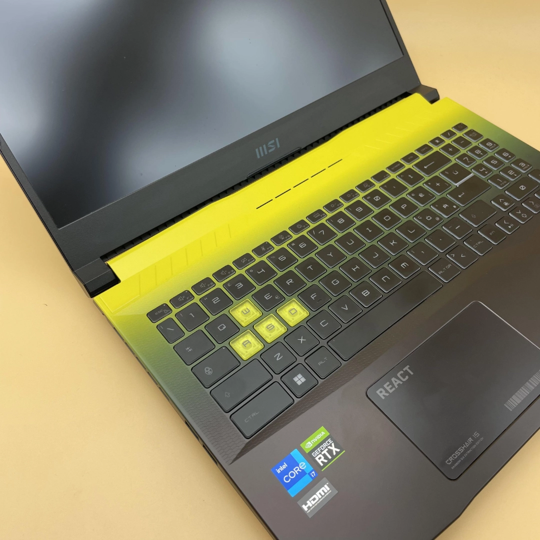 Notebook Gaming MSI Crosshair 15 Rainbow Six Extraction Edition Ricondizionato (15 pollici", i7 14-core, RTX 3060 6GB) Windows 11 - Eccellente - immagine 3