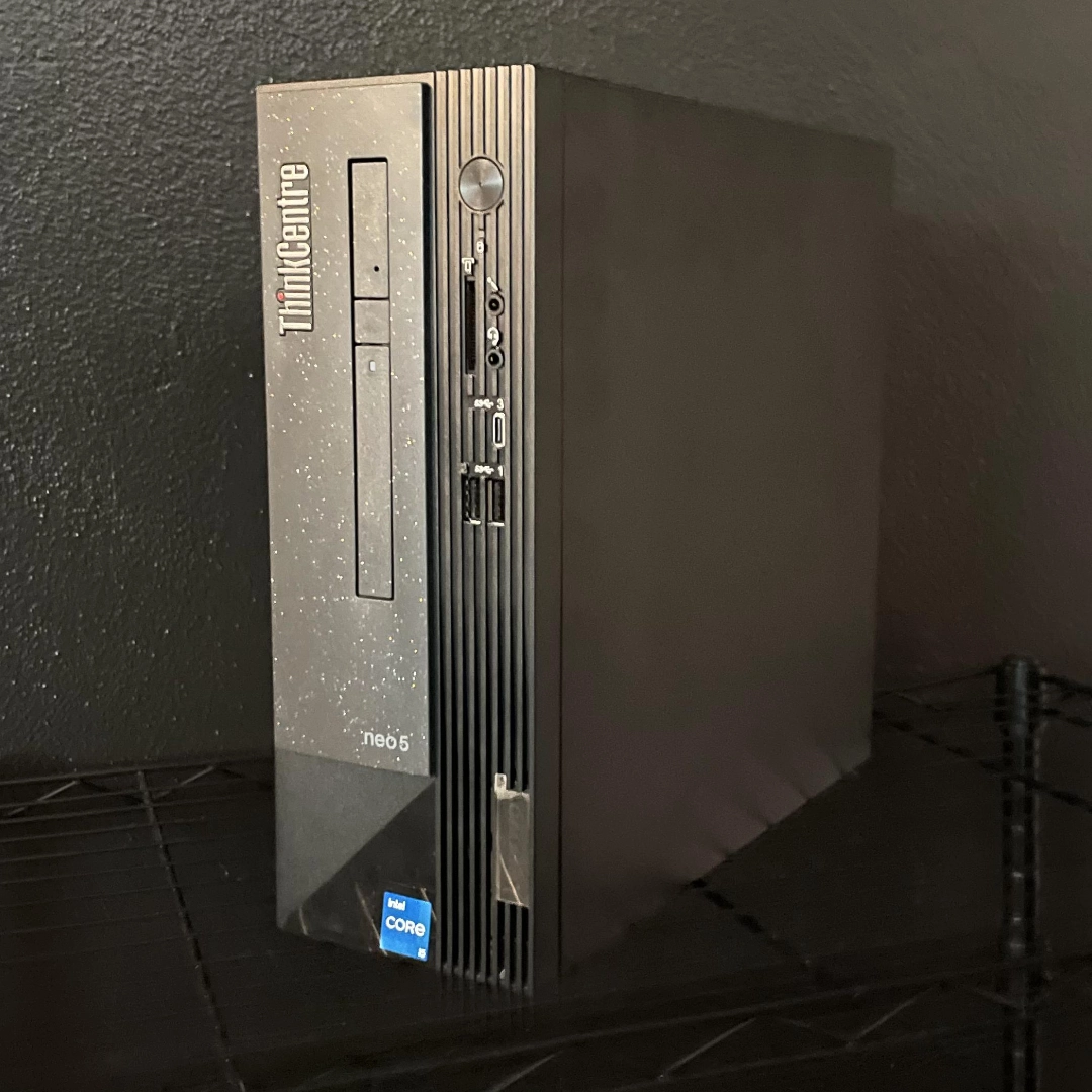 Lenovo ThinkCentre Neo 50s Gen 3 PC Desktop Ricondizionato (i5 6-core, 64GB, 1TB SSD) - Windows 11 - Eccellente - immagine 2