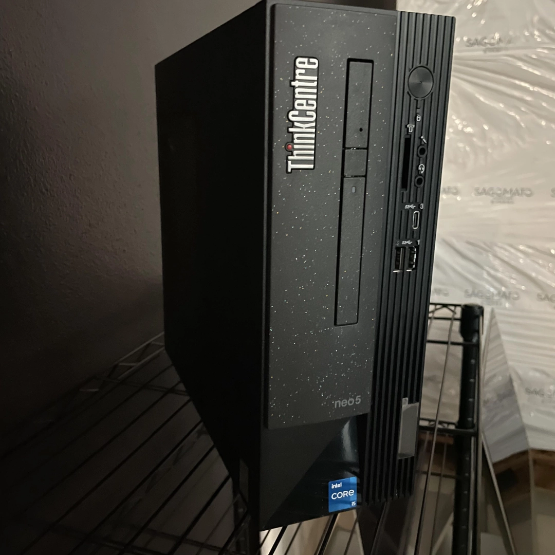Lenovo ThinkCentre Neo 50s Gen 3 PC Desktop Ricondizionato (i5 6-core, 64GB, 1TB SSD) - Windows 11 - Eccellente - immagine 3