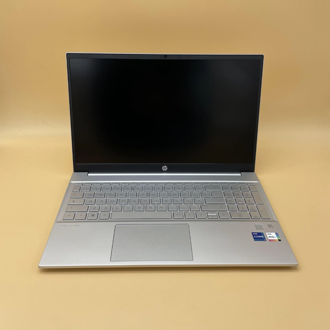 HP Pavilion 15" pollici Ricondizionato (Ryzen 7 8-core, 32GB RAM, 512GB SSD) - Windows 11 - Eccellente - immagine 2