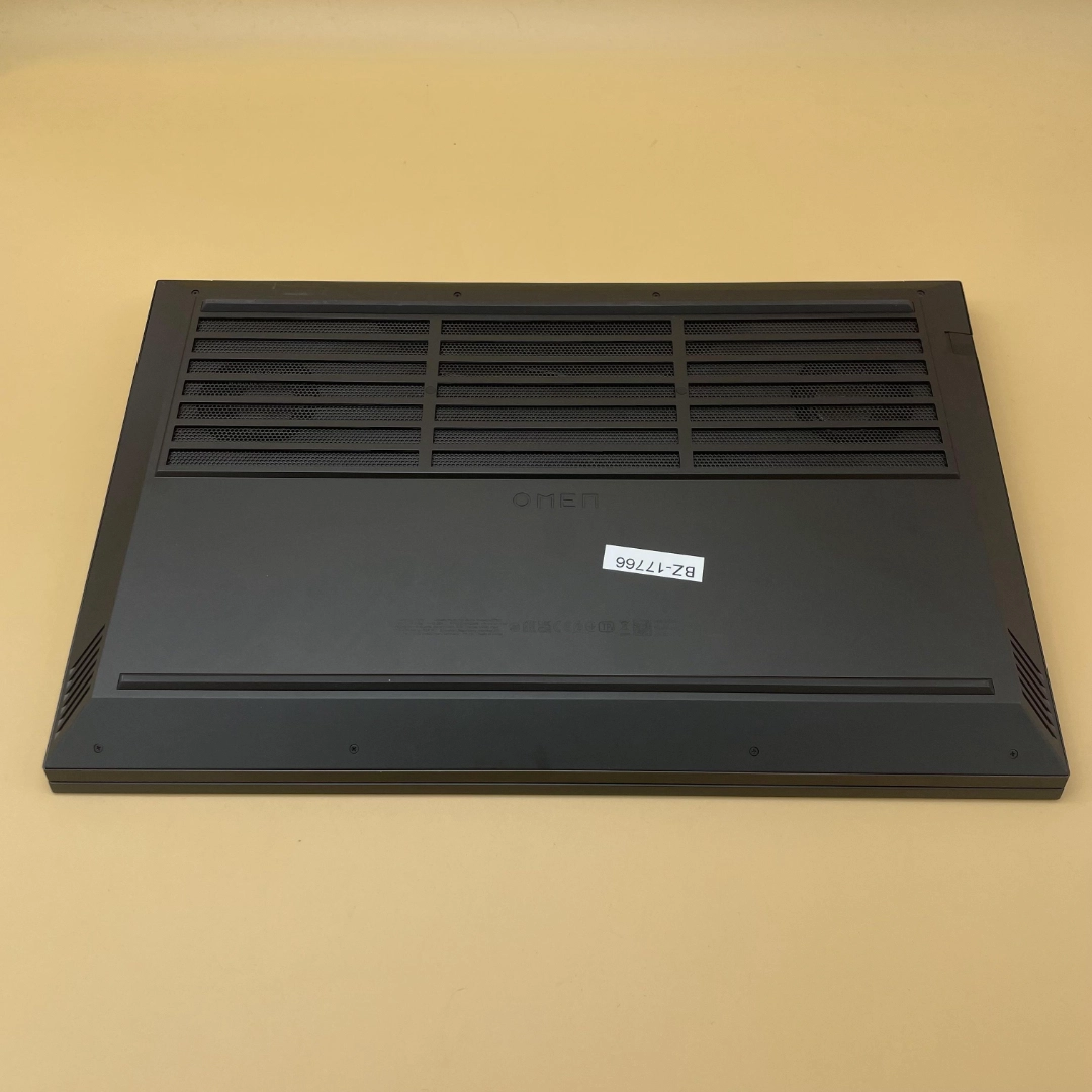 HP OMEN 17" Gaming Ricondizionato (i7 14-core, 16GB DDR5, RTX 3070 Ti 8GB) - Windows 11 - Eccellente - immagine 5
