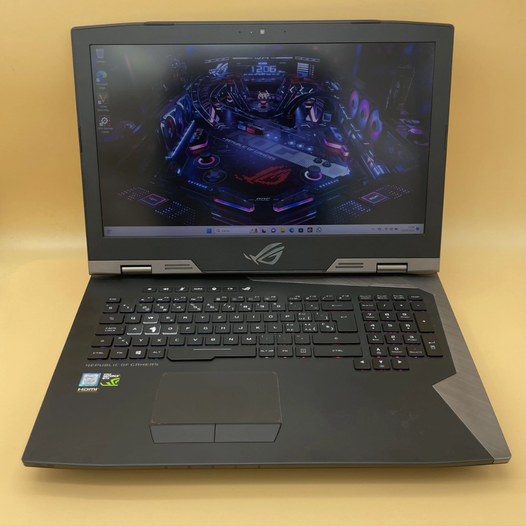 Asus ROG G703GI Ricondizionato (15,6", i9 6-core, 32GB, GTX 1080 8GB) - Windows 11 - Ottimo - immagine 8