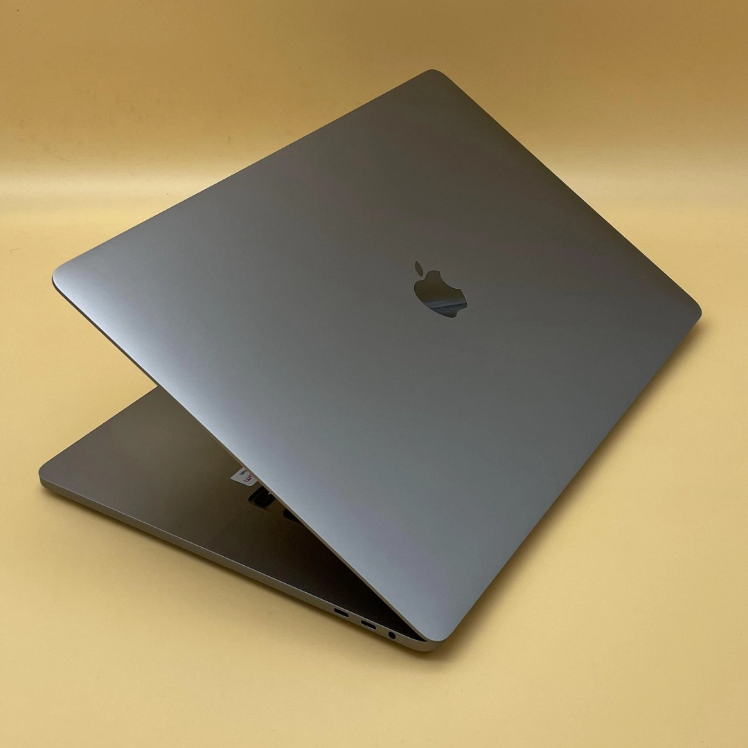 Apple MacBook Pro 16 Pollici Ricondizionato (2019, i9 8-Core, 1 TB