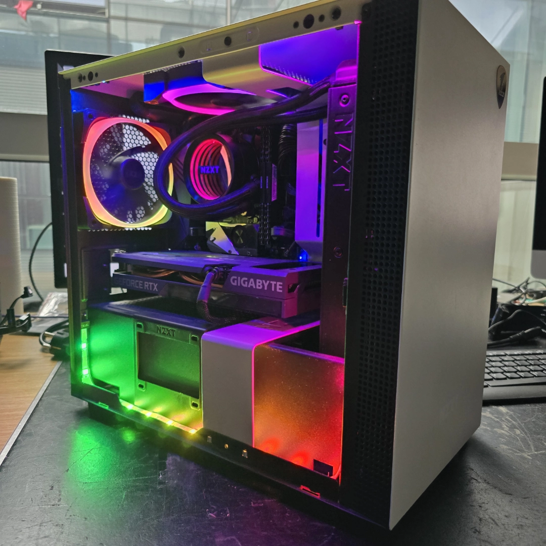 Mini PC Gaming Ricondizionato NZXT (Ryzen7 8-core, 32GB, RTX 3060 Ti 8GB, 1,5TB) - Windows 11 - Ottimo - immagine 3