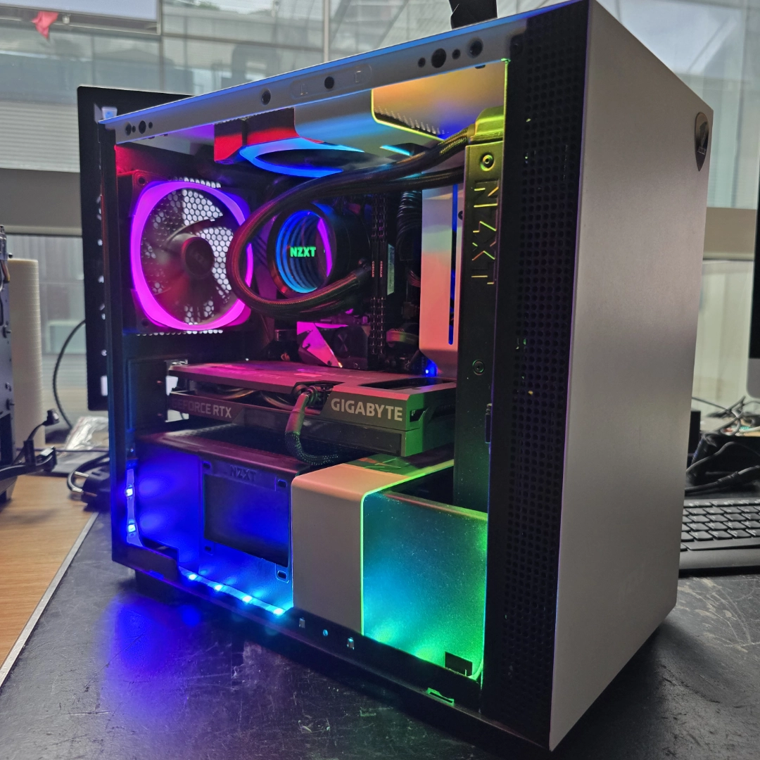 Mini PC Gaming Ricondizionato NZXT (Ryzen7 8-core, 32GB, RTX 3060 Ti 8GB, 1,5TB) - Windows 11 - Ottimo - immagine 8